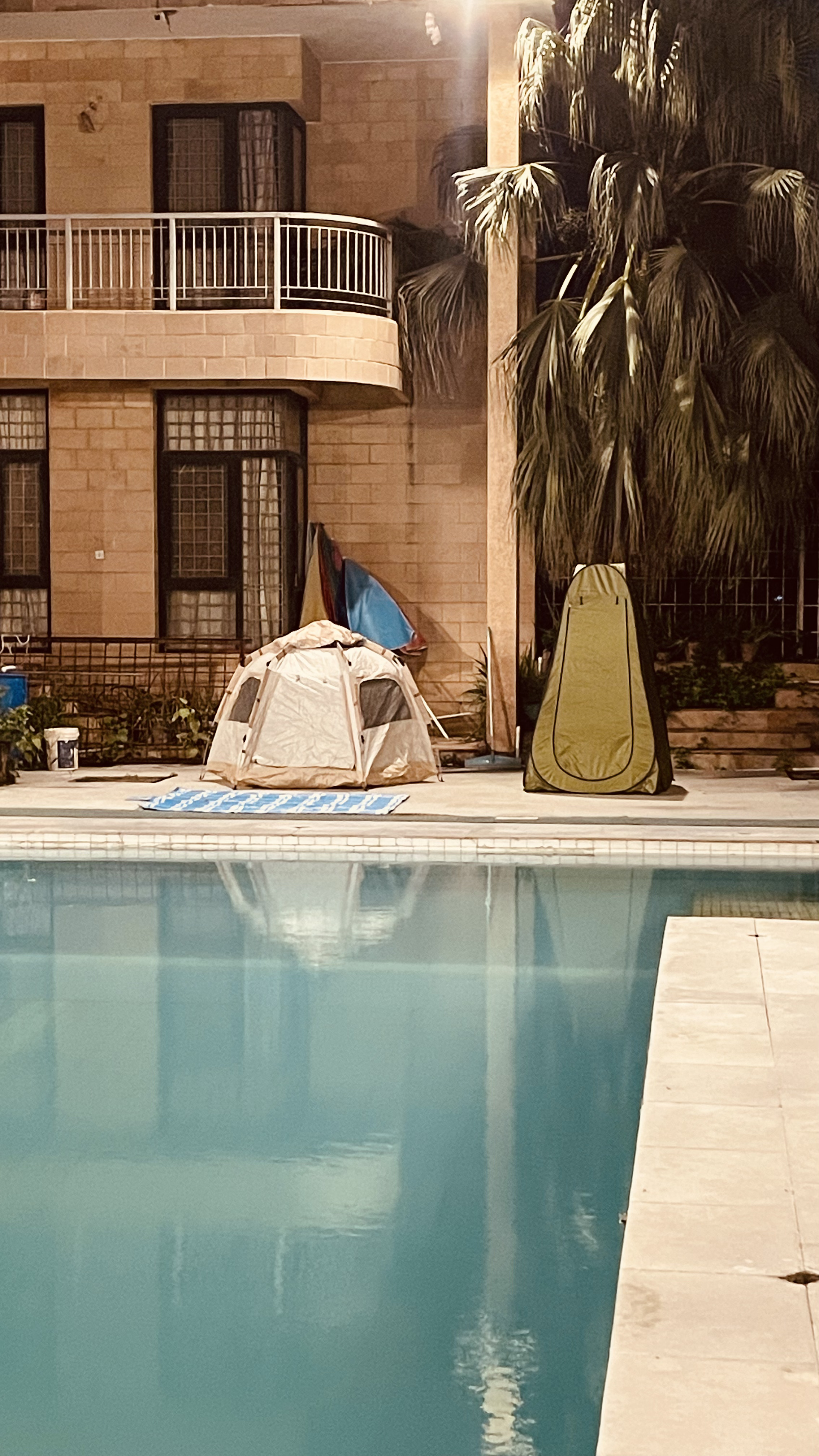 Tri-Color Pool Party — photo 4