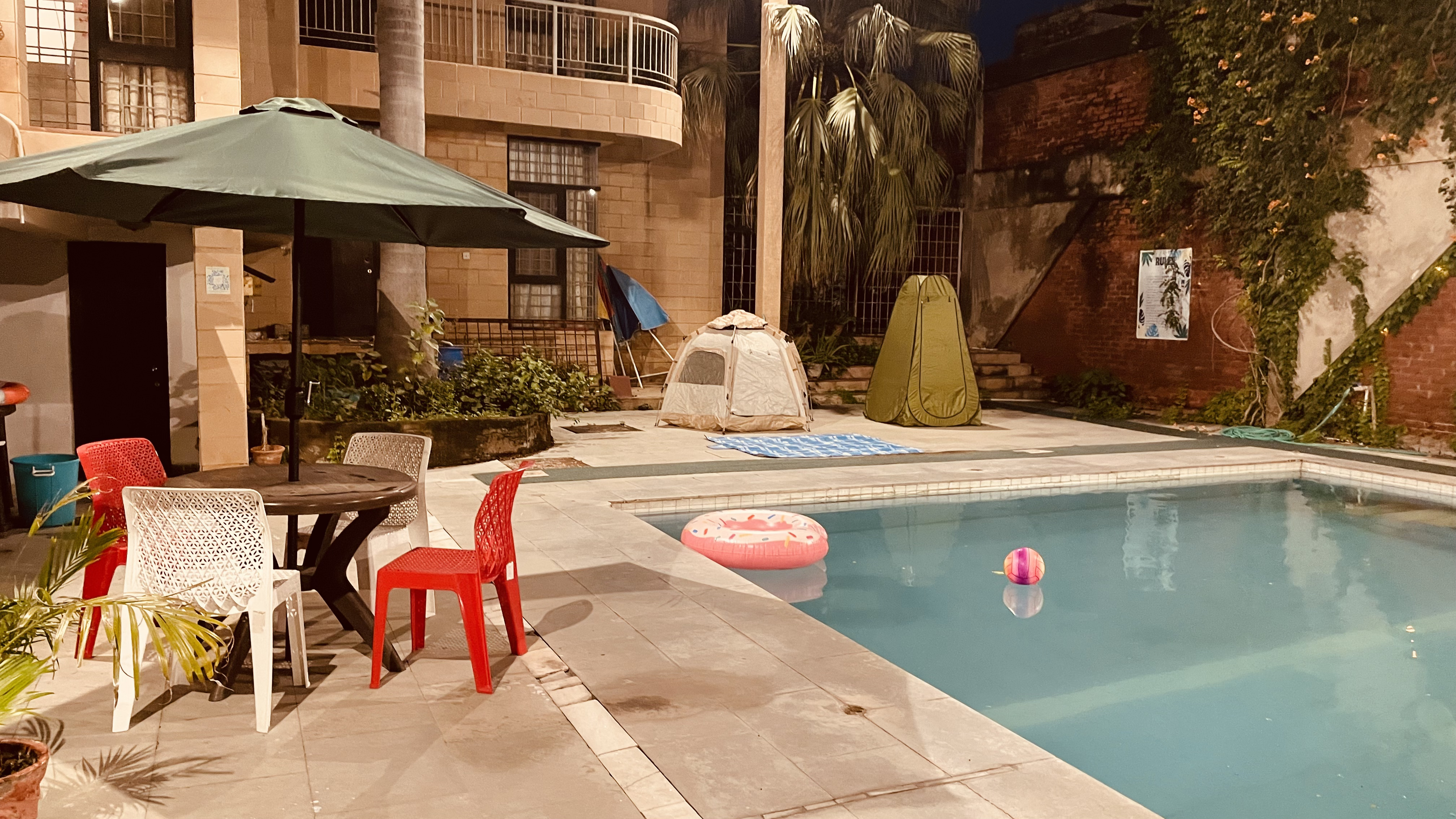 Tri-Color Pool Party — photo 6