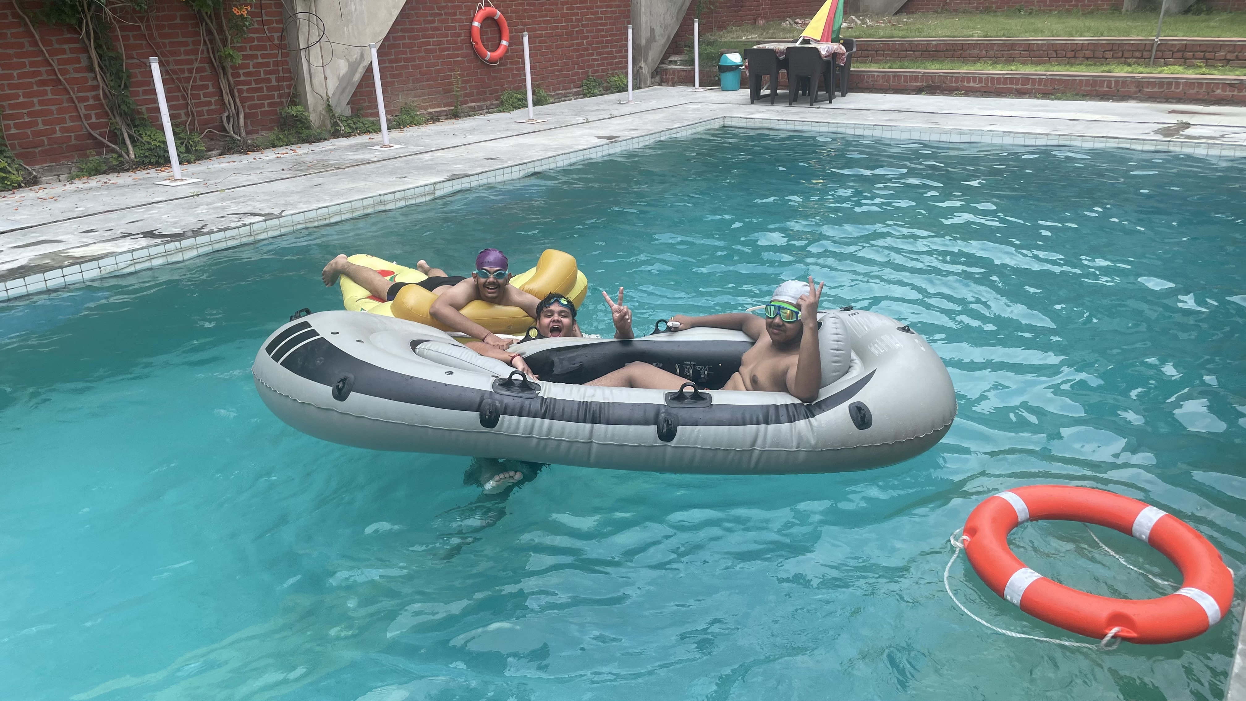 Private Pool Booking — photo 3