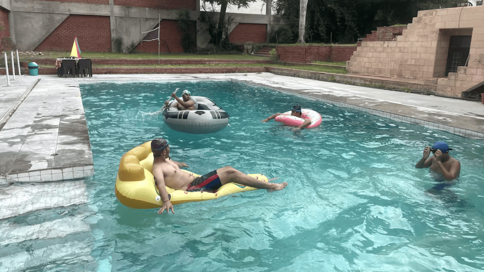 Private Pool Booking — photo 10